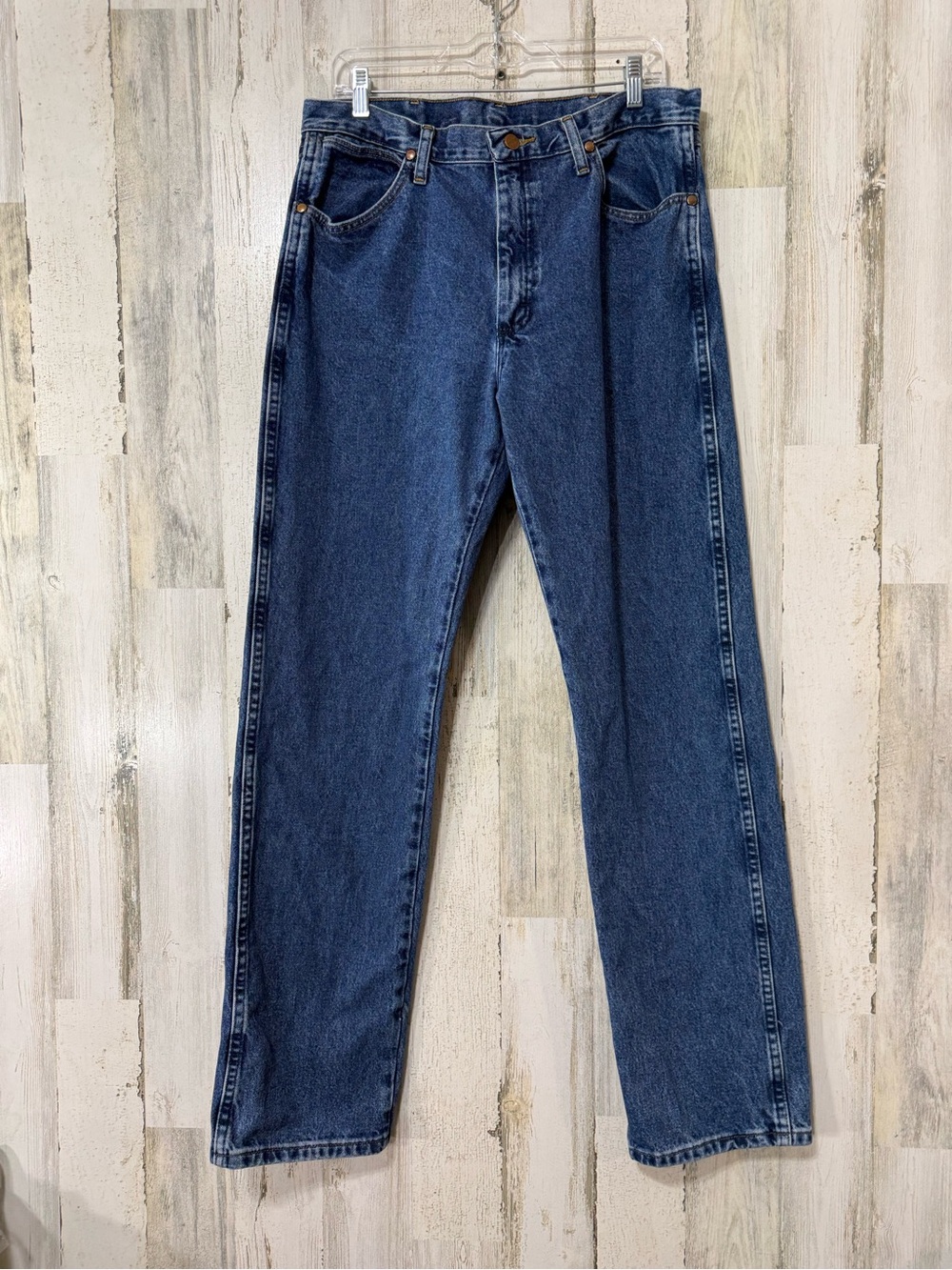 Wrangler Men’s Classic Straight Blue Denim Jeans